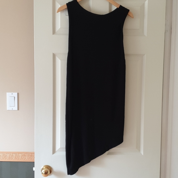 Black dress - Picture 3 of 3